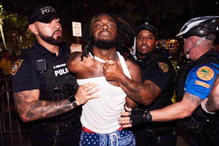 Wild Pics Show Spring Break Mayhem In Miami Beach As Cops Bust Over 250 ...